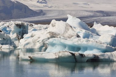 Fjall-jokull buzulu ve buz blokları. Güneydoğu bölgesi. İzlanda manzarası