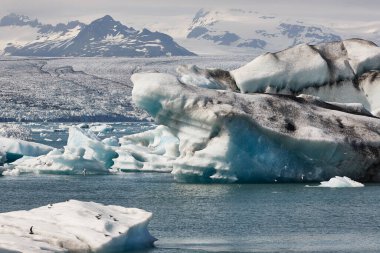Buzdağları, mavi sular göl ve buzullar. Jokulsarlon, Güneydoğu bölgesi. İzlanda. 