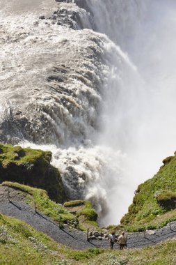 Büyük Gullfoss şelalesi. Güney bölgesi. Altın Çember rotası. İzlanda simgesi. 