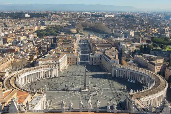 Meşhur St. Peter Meydanı. Vatikan simgesi. Katoliklik. Roma, İtalya. Avrupa