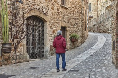 Geleneksel ortaçağ köyü Pals. Costa Brava, Girona, İspanya