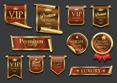 VIP ve premium amblem ve rozetler siyah arkaplan resimlerinde izole kahverengi ve altın rengi