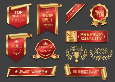 Altın lüks etiketler ve rozetler altın prim kalite sertifika kurdeleleri vektör illüstrasyonu