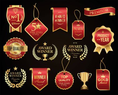 VIP prim ve altın ödül arkaplanda izole edilmiş altın amblem