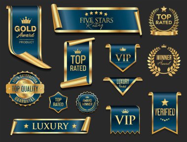VIP, premium ve altın ödüllü rozetler ve gri arka planda izole edilmiş mavi ve altın kurdele.