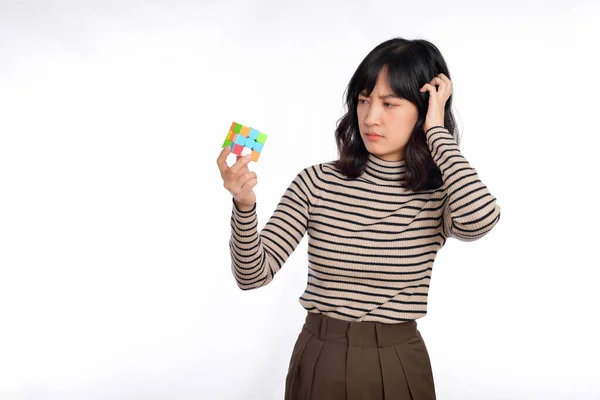 Asian Woman Holding Rubik Cube Standing White Background Solving Cubic — Stock Photo, Image
