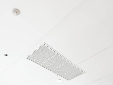 Tavana monte edilmiş kaset tipi klima.
