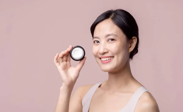 Mujer Joven Asiática Con Crema Facial Para Cuidado Piel Crema — Foto de Stock