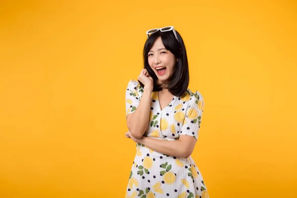 Porträt Junge Fröhliche Asiatische Frau Glücklich Lächeln Dressing Frühling Weiblichen — Stockfoto