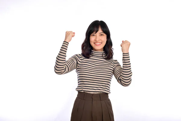 Entusiastiska Unga Asiatiska Kvinna Jublar Säger Ser Glad Och Firar — Stockfoto