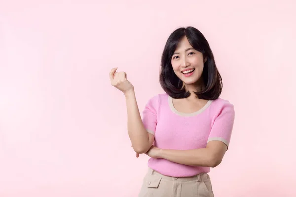 Retrato Bela Jovem Asiática Mulher Feliz Sorriso Apontando Dedo Mão — Fotografia de Stock