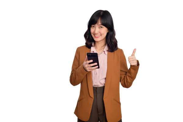 Portret Van Een Mooie Aziatische Vrouw Met Duim Omhoog Smartphone — Stockfoto