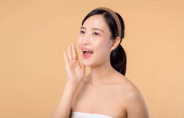 Krása Mladá Asijská Žena Model Čerstvým Zářící Hydratované Pleti Obličeje — Stock fotografie