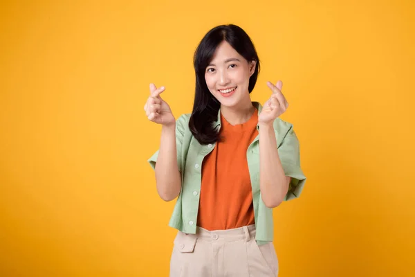 Asian Cheerful Woman 30S Wearing Orange Shirt Showcases Mini Heart — Stock Photo, Image