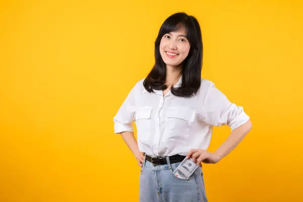 Image Captivante Jeune Femme Asiatique Portant Une Chemise Blanche Jean — Photo