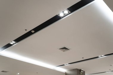 Tavana monte edilmiş kaset tipi klima.