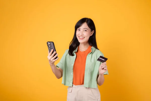 Glädjen Online Shopping Med Glad Ung Asiatisk Kvinna Årsåldern Bär — Stockfoto