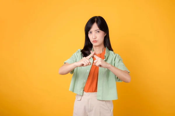 Denial Young 30S Asian Woman Elegantly Clad Orange Shirt Green — Stock Photo, Image