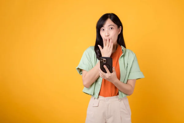 Surprise Vibrant Young Asian Woman 30S Elegantly Clad Orange Shirt — Stock Photo, Image