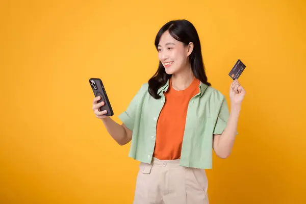 Upplev Spänningen Mobil Shopping Med Levande Ung Asiatisk Kvinna Årsåldern — Stockfoto