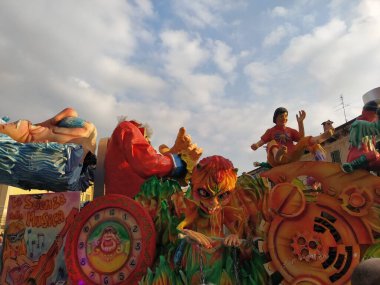 VERONA,ITALY-FEBRUARY 2023: chariots and masks parade during carnival of Verona city 