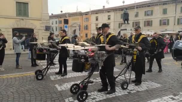 Verona Italien Januari 2024 Band Och Masker Parad Europe Karneval — Stockvideo