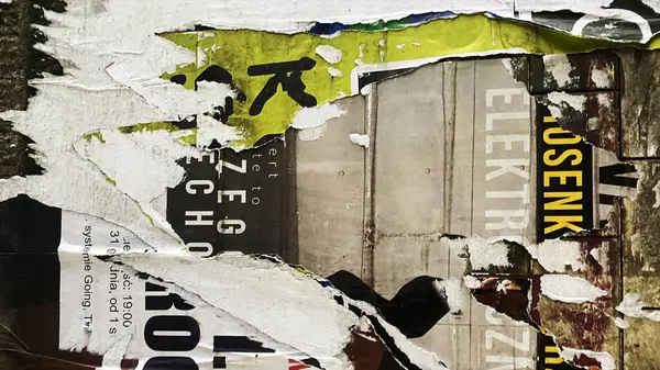 Eski Renkli Posterler Kolajı. Yırtılmış Yırtık Buruşuk Kağıt. Duvar Arkaplanı Tahta Döşemesi. Urban Street Poster Kolajı. Konser Posterleri Çok Katmanlı Kusursuz Döngü Durağı Hareketi