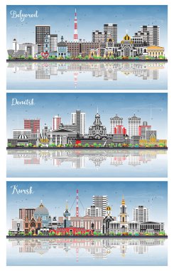 Donetsk, Kursk ve Belgorod Rusya şehir silueti renkli binalar, mavi gökyüzü ve yansımalarla kurulmuştur. Tarihi işaretli şehir manzarası.