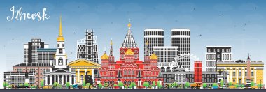 Izhevsk Rusya şehri mavi gökyüzü ve renkli binalar ile ufuk çizgisi. Vektör çizimi. İzhevsk şehir simgeleriyle dolu. Modern ve tarihi mimariyle iş seyahati ve turizm kavramı.