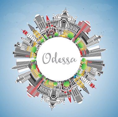 Renkli binalar, mavi gökyüzü ve kopyalama alanı olan Odessa şehri silueti. Vektör çizimi. Odesa şehir simgeleriyle dolu. Modern ve tarihi mimariyle iş seyahati ve turizm kavramı.