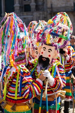 Santiago de Compostela, İspanya; Eylül, 07, 2019: Geleneksel Galiçya Karnavalı O Vellaron de Rios, Ourense, Galiçya