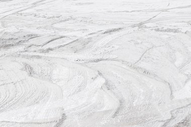 Cilalandıktan sonra beton tozunun soyut arkaplanı. Tam çerçeve