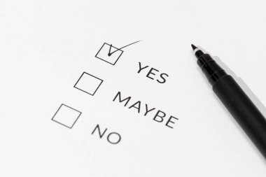 Evet ya da Hayır Beyaz kağıt üzerinde işaretli kutular