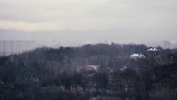Letecký Pohled Obytné Budovy Pokryté Sněhem Zimní Sezóně Silný Sníh — Stock video