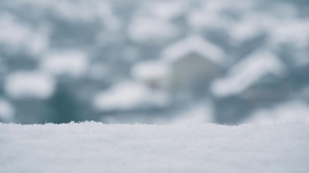 Фоновое Изображение Падающего Снега Падающие Снежинки Фоне Частных Домов Снежная — стоковое видео