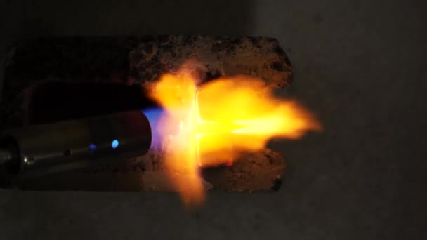 Ignition Two Coconut Coals Hookah Gas Burner Close Kindling Coals — Stok video
