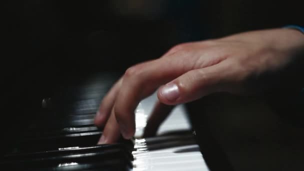 Piano Keys Close Dark Colors Student Trains Play Piano Man — Αρχείο Βίντεο