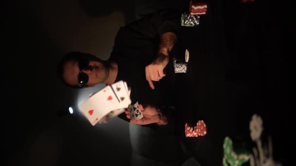 Bearded Man Plays Poker Casino Person Wins Effectively Throws Cards — Vídeos de Stock