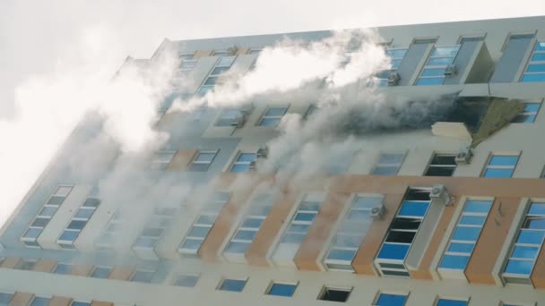 Kyiv Ukraine November 2022 Fire Apartment Thick Gray Smoke Comes — Stock Video