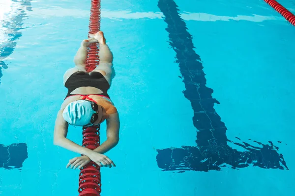 Happy Muscular Swimming Woman Goggles Cap Pool Represents Concept Health — Φωτογραφία Αρχείου