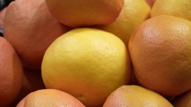 Almidones Recipientes Con Pomelos Maduros Paso Alimentos Supermercado Frutas Naturales — Vídeos de Stock