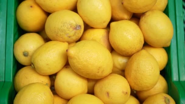 Carreteras Contenedores Con Limones Maduros Frutas Pasaje Alimentos Supermercado Frutas — Vídeos de Stock