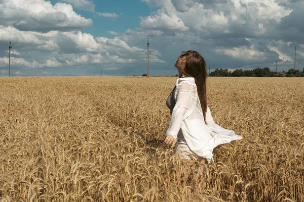 Моліться Україну Українська Дівчина Пшеничному Полі Дівчинка Полі Пшениці Молиться — стокове фото