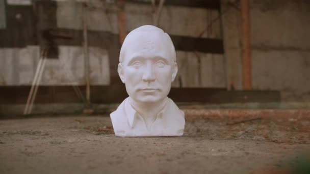 Putin Kafası Şeklinde Alçıtaşı Heykeli Rusya Devlet Başkanı Figürü Bir — Stok video