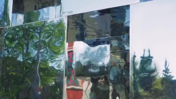 Escultura Espelho Que Reflete Tudo Redor Conceito Pureza Transparência Espelho — Vídeo de Stock