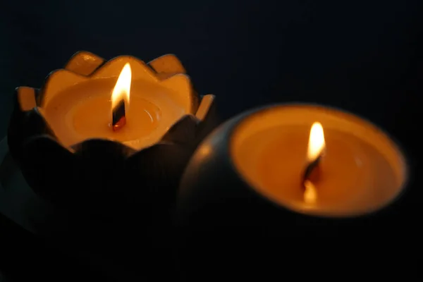 Aromatic Candle Burns Dark Creates Romantic Atmosphere Fire Burning Romantic — Stock Photo, Image
