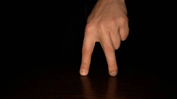 Dedos Masculinos Dançando Sobre Fundo Escuro Divertimento Conceito Teatro — Fotografia de Stock