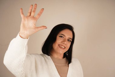 Avuç içi açık tek bir el açık bir 