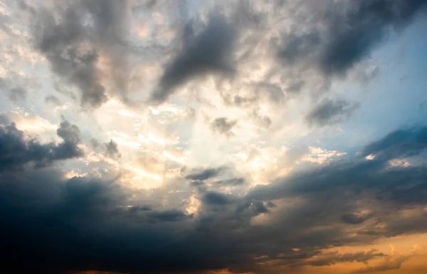 Nap Felkel Nap Lenyugszik Felhővel Egy Felhős Napon — Stock Fotó