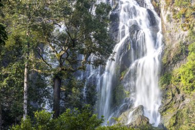 Khlong Lan Şelalesi, Khlong Lan Ulusal Parkı, Kamphaeng Phet, Tayland